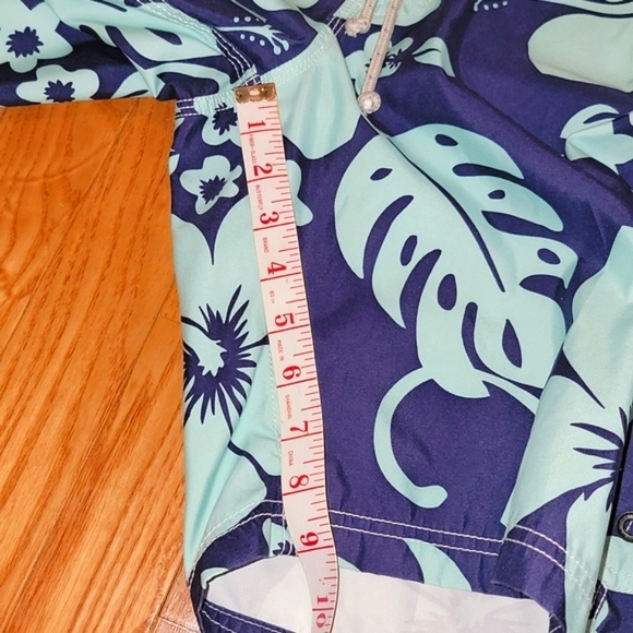 J.Crew Mens Tropical 9" Board Trunks - Picture 10 of 15